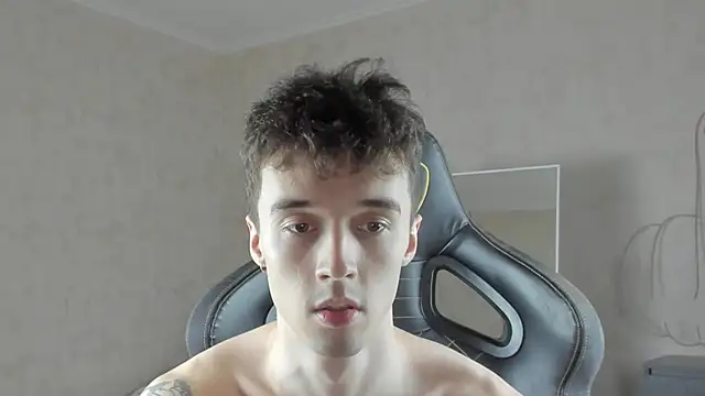 MasonWarholl online show from October 2025 06:31:01 PM