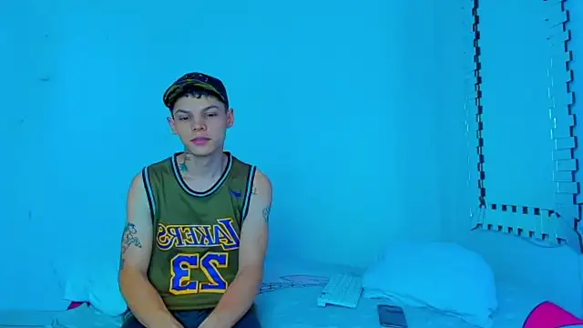 HOT boy2025 online show from January 2025 08:43:02 PM