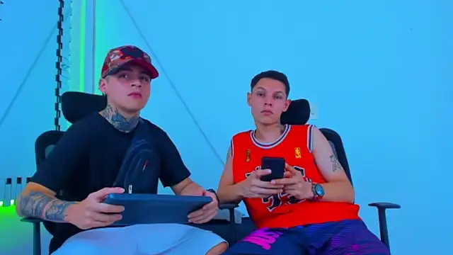 HOT boy2025 online show from November 2025 09:27:02 PM