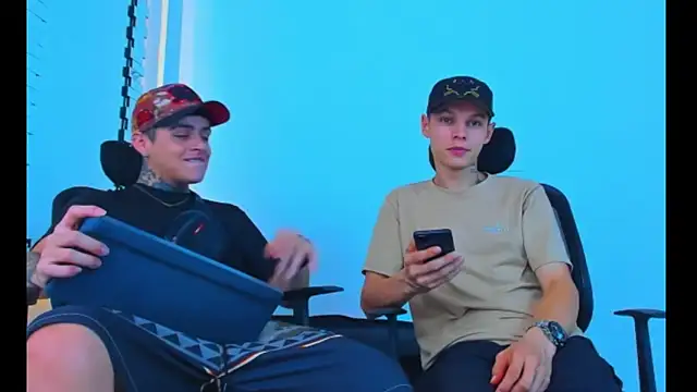 HOT boy2025 online show from November 2025 06:36:02 AM