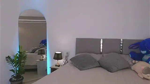 Snapshot of AnnyHizzle chatting on September 2025 02:35:01 AM AnnyHizzle online show from September 2025 02:35:01 AM