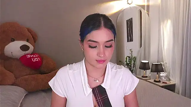 Snapshot of AnnyHizzle chatting on November 2025 05:10:02 AM AnnyHizzle online show from November 2025 05:10:02 AM