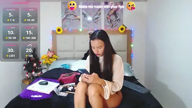 Snapshot of valentina_hearts chatting on December 2024 12:54:01 AM valentina hearts online show from December 2024 12:54:01 AM