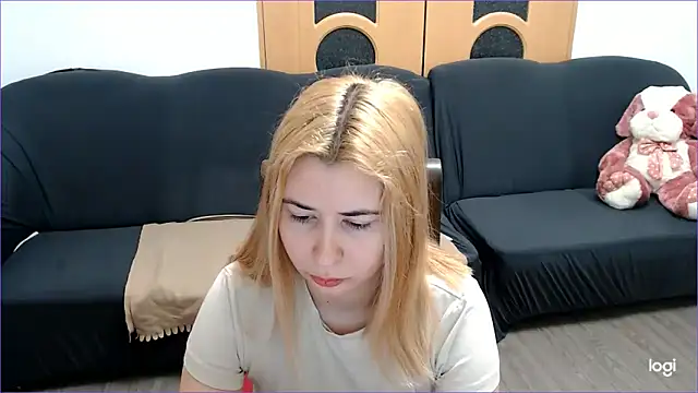 VioletaFlower7 online show from February 2025 08:38:01 AM