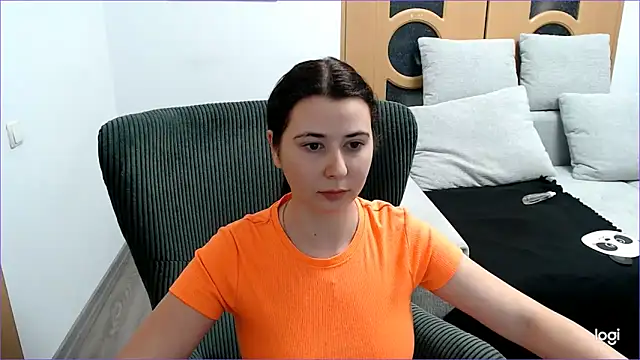 Snapshot of VioletaFlower7 chatting on January 2026 05:27:02 PM VioletaFlower7 online show from January 2026 05:27:02 PM