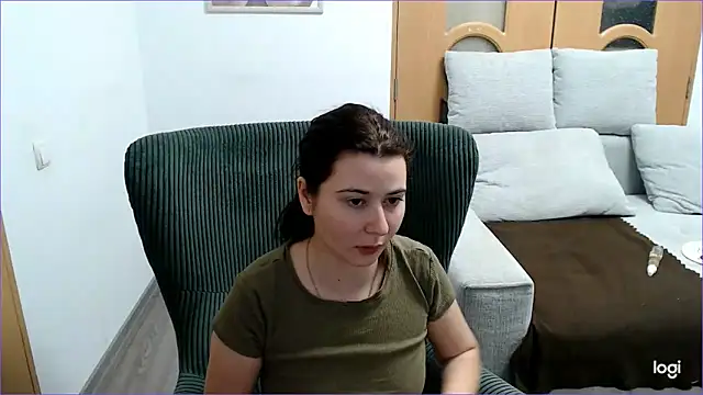 Snapshot of VioletaFlower7 chatting on February 2026 08:18:02 PM VioletaFlower7 online show from February 2026 08:18:02 PM