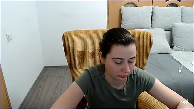 Snapshot of VioletaFlower7 chatting on March 2026 08:45:01 PM VioletaFlower7 online show from March 2026 08:45:01 PM