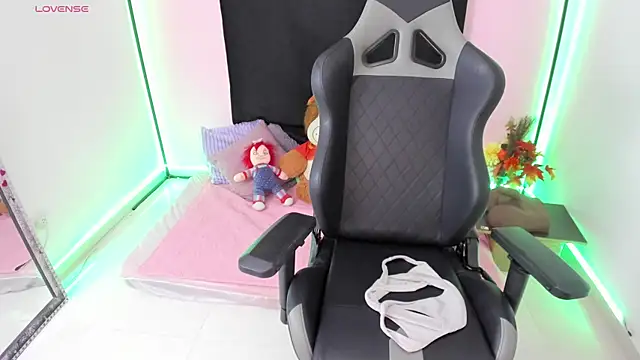 zoesullivan online show from December 2024 09:50:02 AM