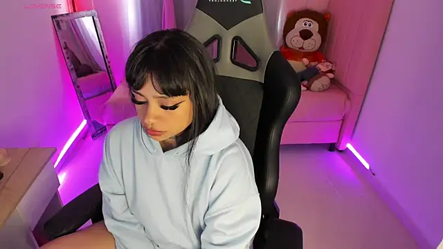 zoesullivan online show from February 2025 12:38:02 PM