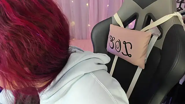 Snapshot of zoesullivan chatting on February 2026 09:54:01 AM zoesullivan online show from February 2026 09:54:01 AM