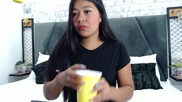 MilaaAdams online show from December 2024 12:49:02 PM