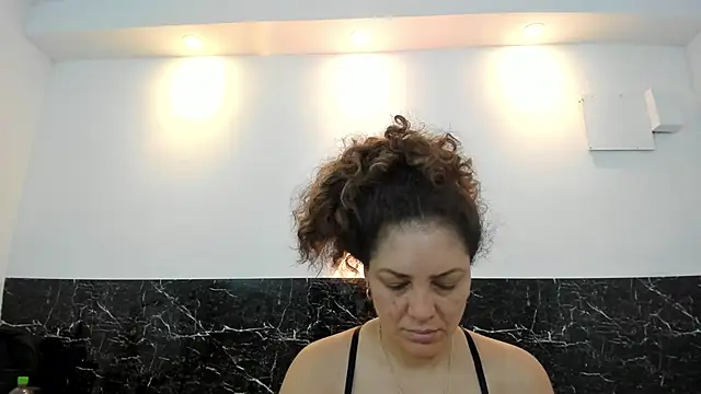 Juliabadlee online show from March 2025 12:21:01 AM