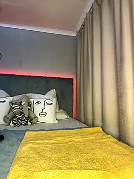 HugeMassiveBooty online show from October 2025 07:16:01 AM