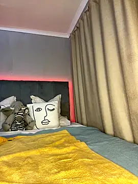 HugeMassiveBooty online show from October 2025 10:01:01 PM