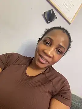 HugeMassiveBooty online show from November 2025 12:12:01 AM