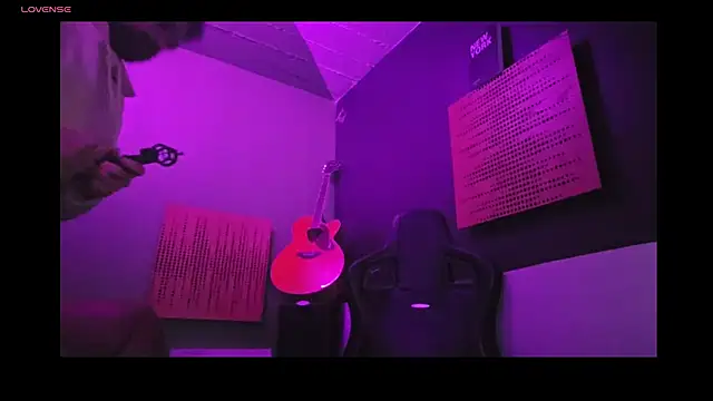 Snapshot of savage_daddyy chatting on January 2025 08:13:02 AM savage daddyy online show from January 2025 08:13:02 AM