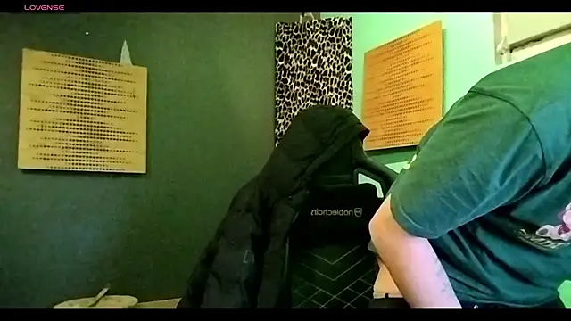 Snapshot of savage_daddyy chatting on February 2026 01:05:02 PM savage daddyy online show from February 2026 01:05:02 PM