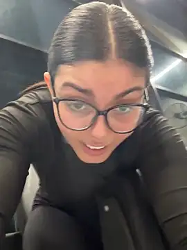 zui lu online show from February 2025 05:09:01 AM