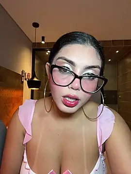 zui lu online show from December 2025 02:40:02 AM