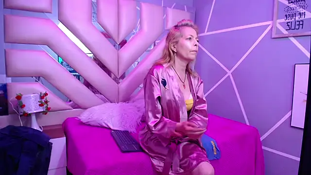 sophia ny online show from February 2025 08:04:02 PM