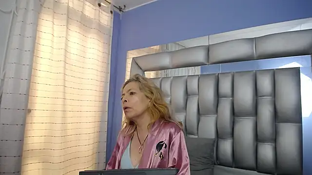 sophia ny online show from March 2025 04:09:02 PM