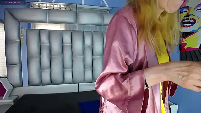 sophia ny online show from September 2025 01:44:02 PM