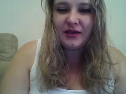 Snapshot of ParisMimi chatting on October 2025 07:41:01 AM ParisMimi online show from October 2025 07:41:01 AM