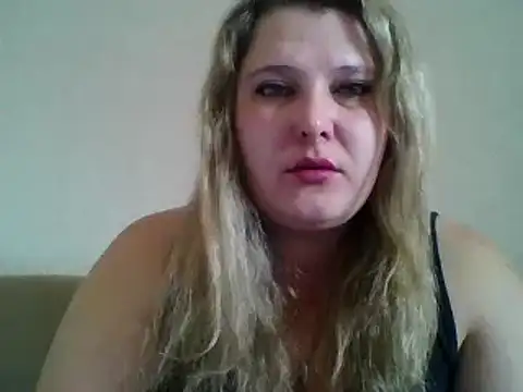 Snapshot of ParisMimi chatting on December 2025 09:35:02 AM ParisMimi online show from December 2025 09:35:02 AM