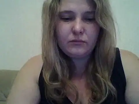 Snapshot of ParisMimi chatting on December 2025 07:58:02 AM ParisMimi online show from December 2025 07:58:02 AM