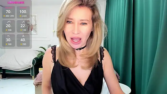 Snapshot of Jolie_Ozolla chatting on January 2025 08:07:02 AM Jolie Ozolla online show from January 2025 08:07:02 AM