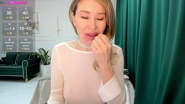 Snapshot of Jolie_Ozolla chatting on February 2025 05:26:02 AM Jolie Ozolla online show from February 2025 05:26:02 AM