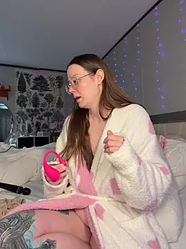 Sweetdee222x online show from March 2026 10:03:01 PM