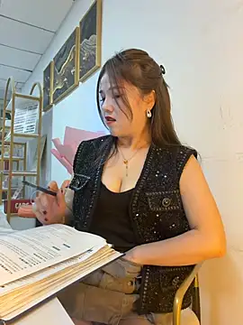 Efangfang online show from February 2026 10:43:01 AM