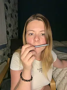 Nina blain online show from November 2025 01:02:02 PM