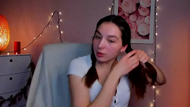 Snapshot of Meagn_Extasy chatting on December 2024 01:50:02 PM Meagn Extasy online show from December 2024 01:50:02 PM