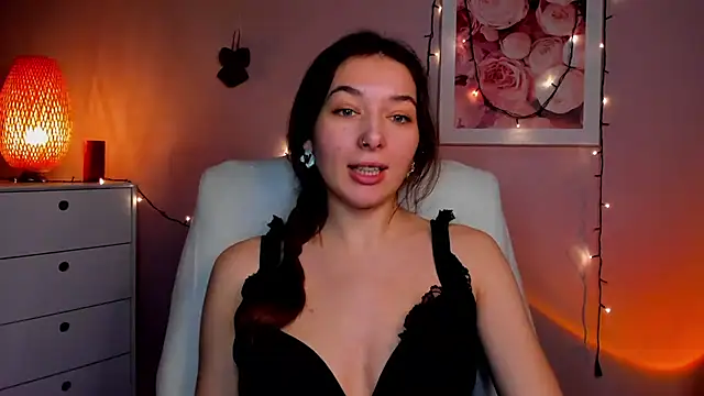 Snapshot of Meagn_Extasy chatting on February 2025 06:00:02 PM Meagn Extasy online show from February 2025 06:00:02 PM