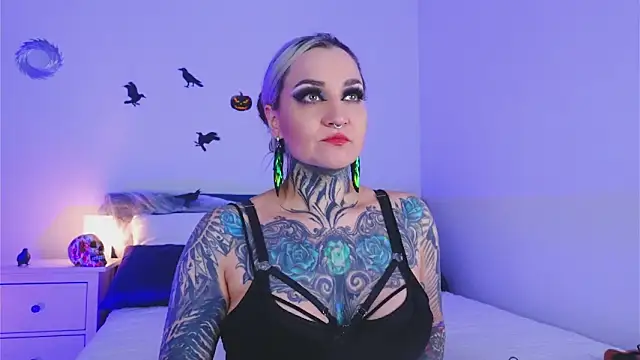 Snapshot of SindelDark chatting on October 2025 01:29:01 PM SindelDark online show from October 2025 01:29:01 PM