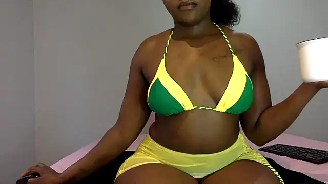Snapshot of Bootylexy22 chatting on December 2024 06:52:02 AM Bootylexy22 online show from December 2024 06:52:02 AM