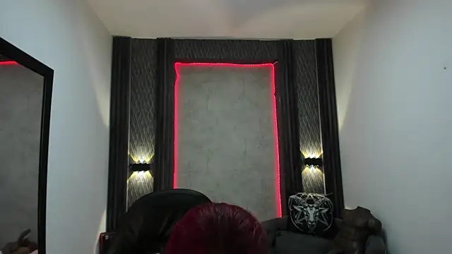 selene red  online show from February 2025 01:30:02 PM