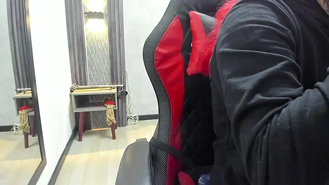 selene red  online show from June 2026 12:56:02 AM