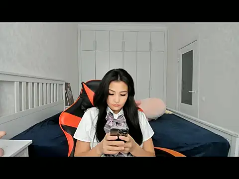 Snapshot of Missykitty01 chatting on September 2025 03:33:02 AM Missykitty01 online show from September 2025 03:33:02 AM