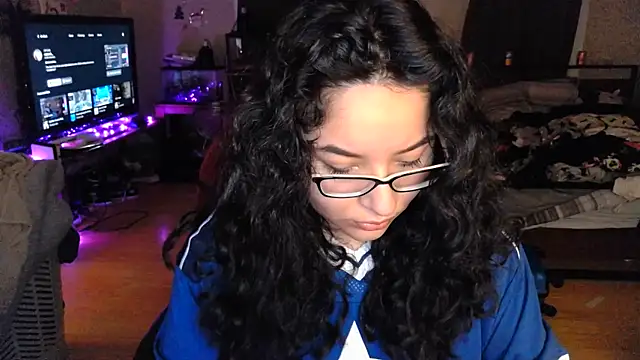 Elliewgfs online show from December 2024 07:37:01 AM