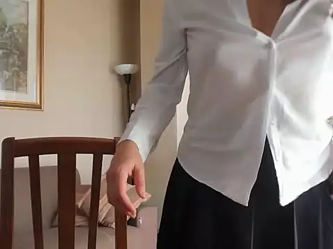 Snapshot of Evademarville chatting on November 2025 12:28:01 PM Evademarville online show from November 2025 12:28:01 PM