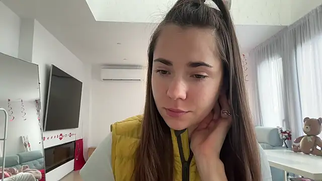 Mika Miller online show from February 2026 04:07:02 PM