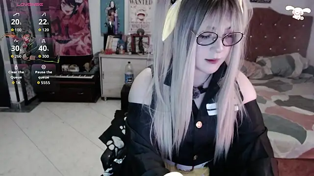 Snapshot of Avril2001 chatting on March 2026 05:43:01 AM Avril2001 online show from March 2026 05:43:01 AM