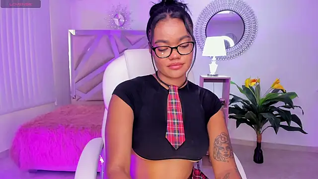 madisson davon online show from December 2024 04:59:02 PM