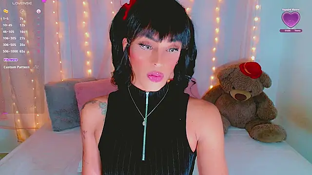 Snapshot of AlanaBekeer chatting on October 2025 10:43:02 PM AlanaBekeer online show from October 2025 10:43:02 PM