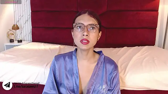 Snapshot of sara_saenz99 chatting on December 2024 10:44:02 PM sara saenz99 online show from December 2024 10:44:02 PM
