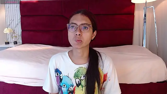 Snapshot of sara_saenz99 chatting on January 2025 04:35:01 PM sara saenz99 online show from January 2025 04:35:01 PM