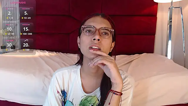 Snapshot of sara_saenz99 chatting on January 2025 01:52:01 AM sara saenz99 online show from January 2025 01:52:01 AM